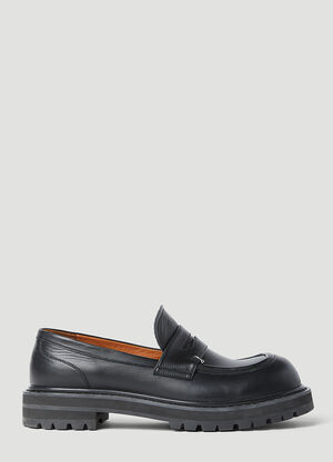 Gucci Pierced Leather Loafers Black guc0157039