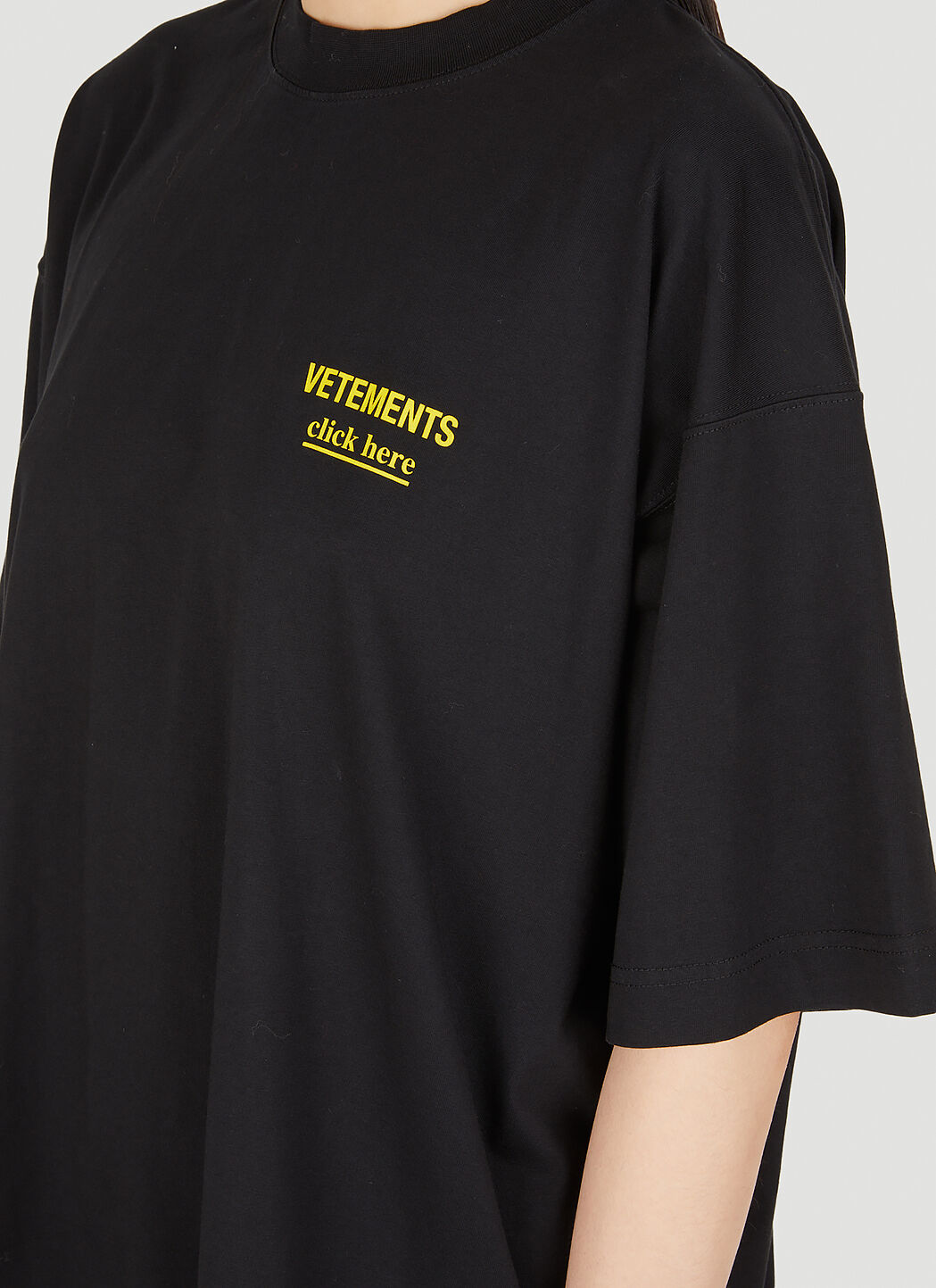 長期保証 【VETEMENTS】22AW Click Here Tシャツ - メンズ