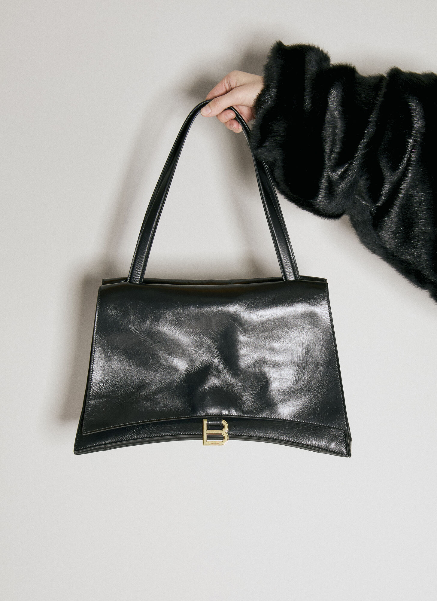 Shop Balenciaga Crush Large Chain Shoulder Bag In Black