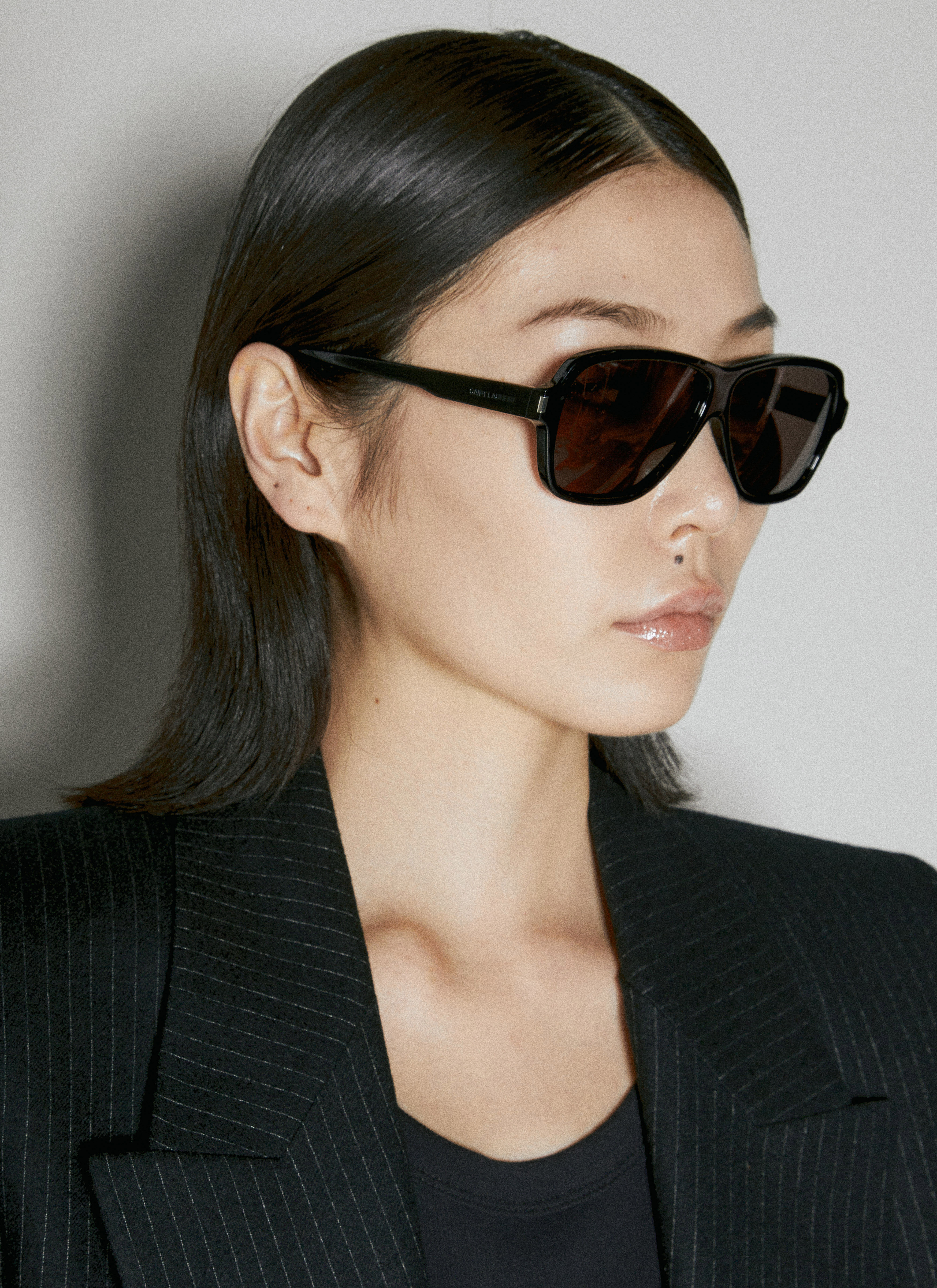 Saint Laurent SL 609 Carolyn Sunglasses in Black | LN-CC®