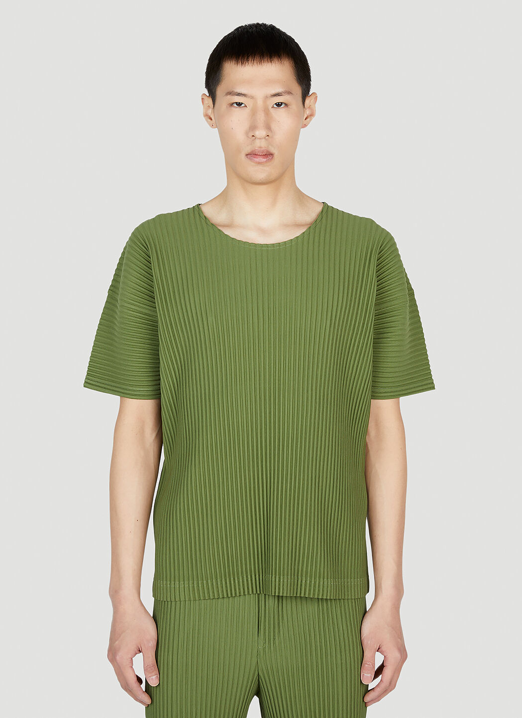 Homme Plissé Issey Miyake Men's Pleated T-Shirt in Green