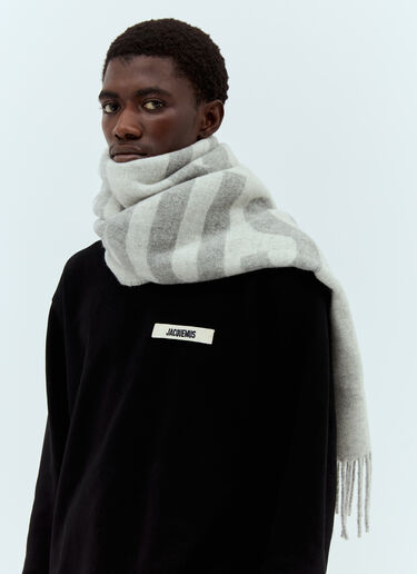 Jacquemus L'Echarpe Jacquemus Scarf Grey jac0158021