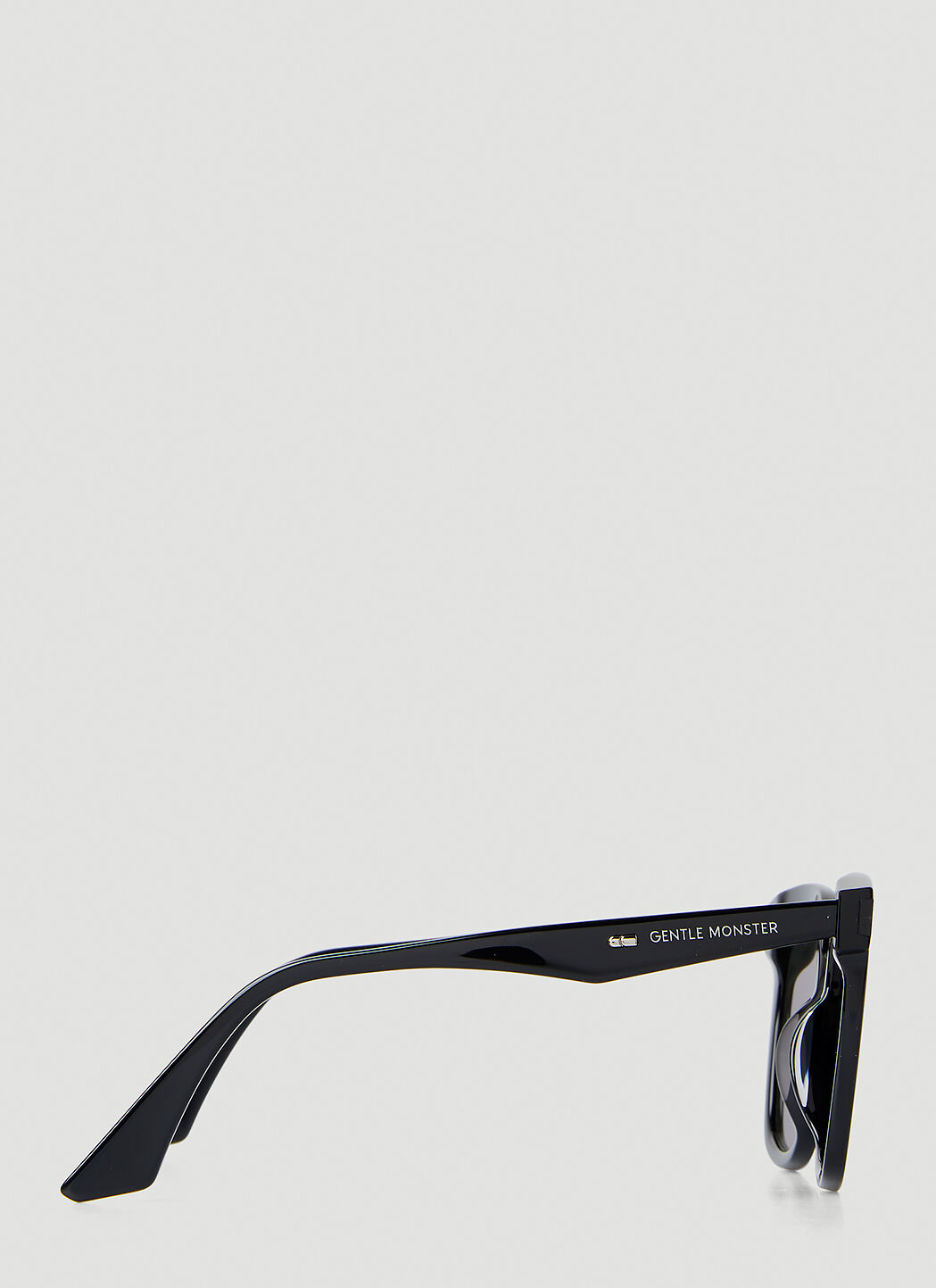 Gentle Monster Lo Cell 01 Sunglasses in Black | LN-CC®