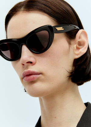 Gucci Bombe Cat-Eye Sunglasses Grey gus0357002