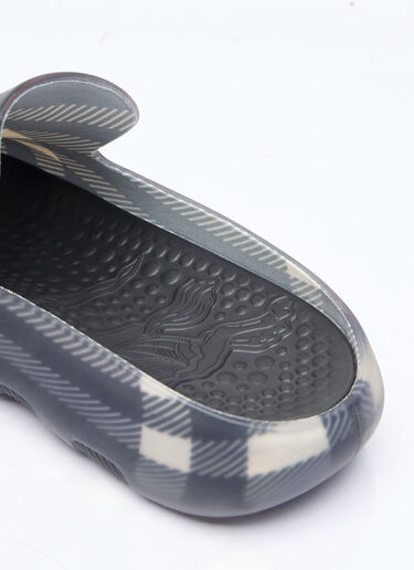 Burberry Check Rubber Stingray Clogs Black bur0157023