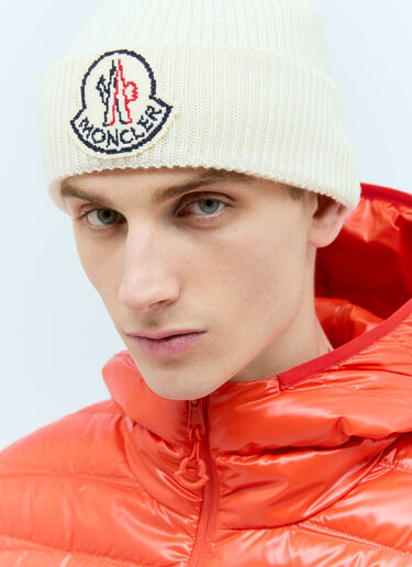 Moncler Logo Patch Beanie Hat Cream mon0157052