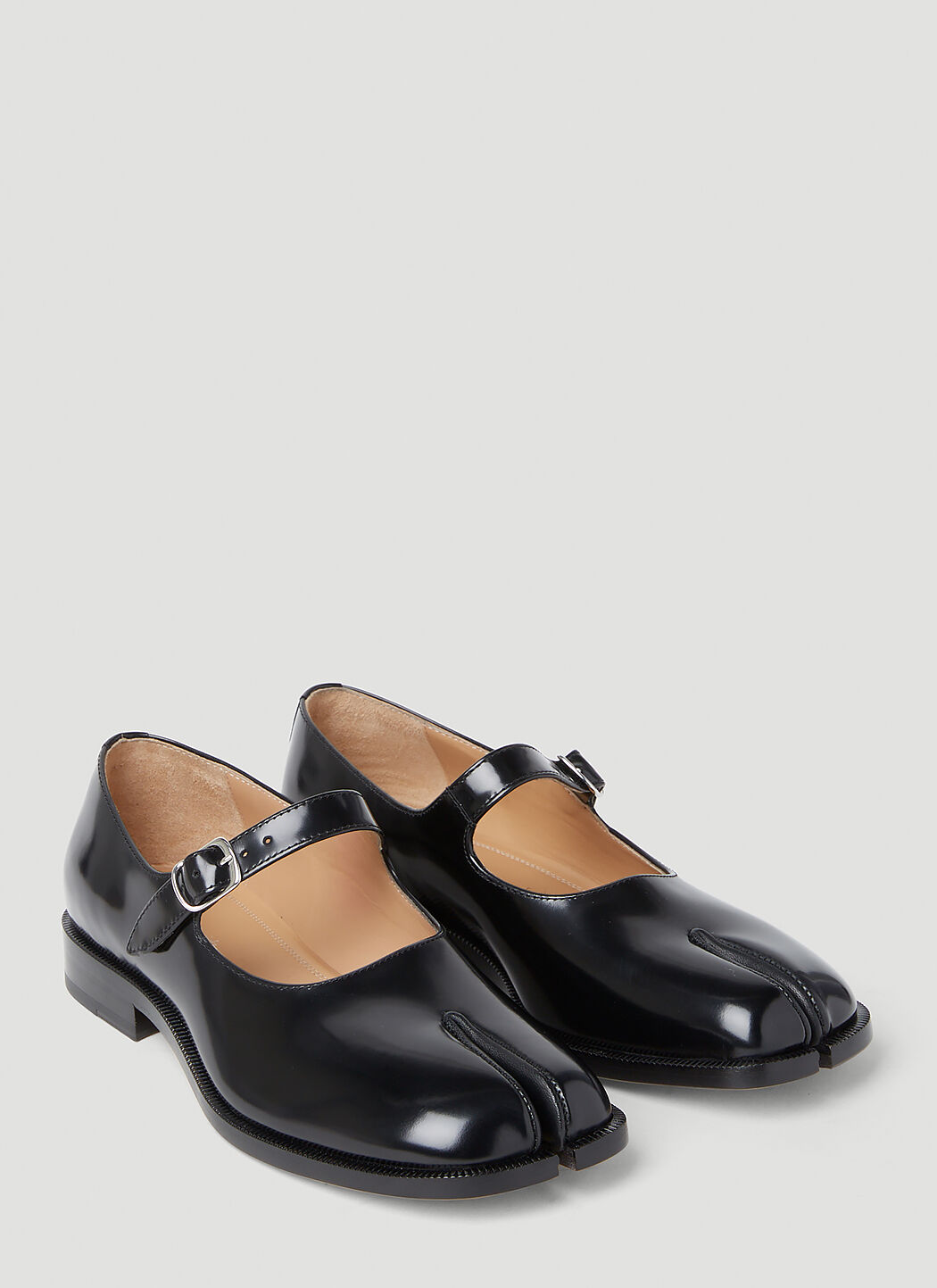 Maison Margiela Women's Tabi Mary Jane Shoes in Black | LN-CC®