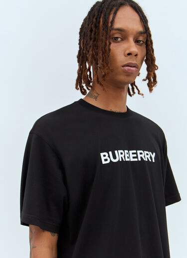 Burberry 로고 프린트 티셔츠 블랙 bur0157021