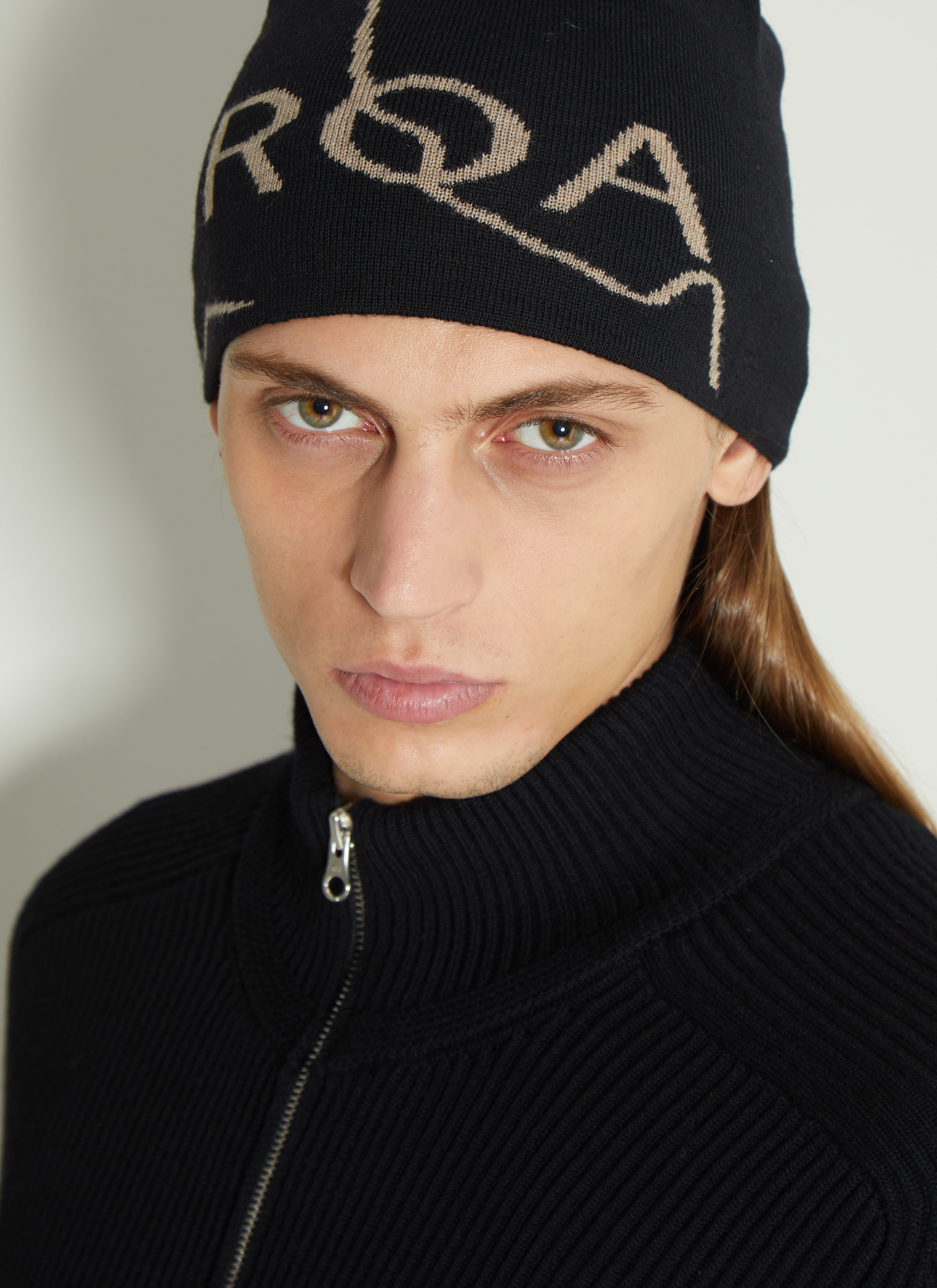 ROA Logo Jacquard Beanie Hat in Black | LN-CC®