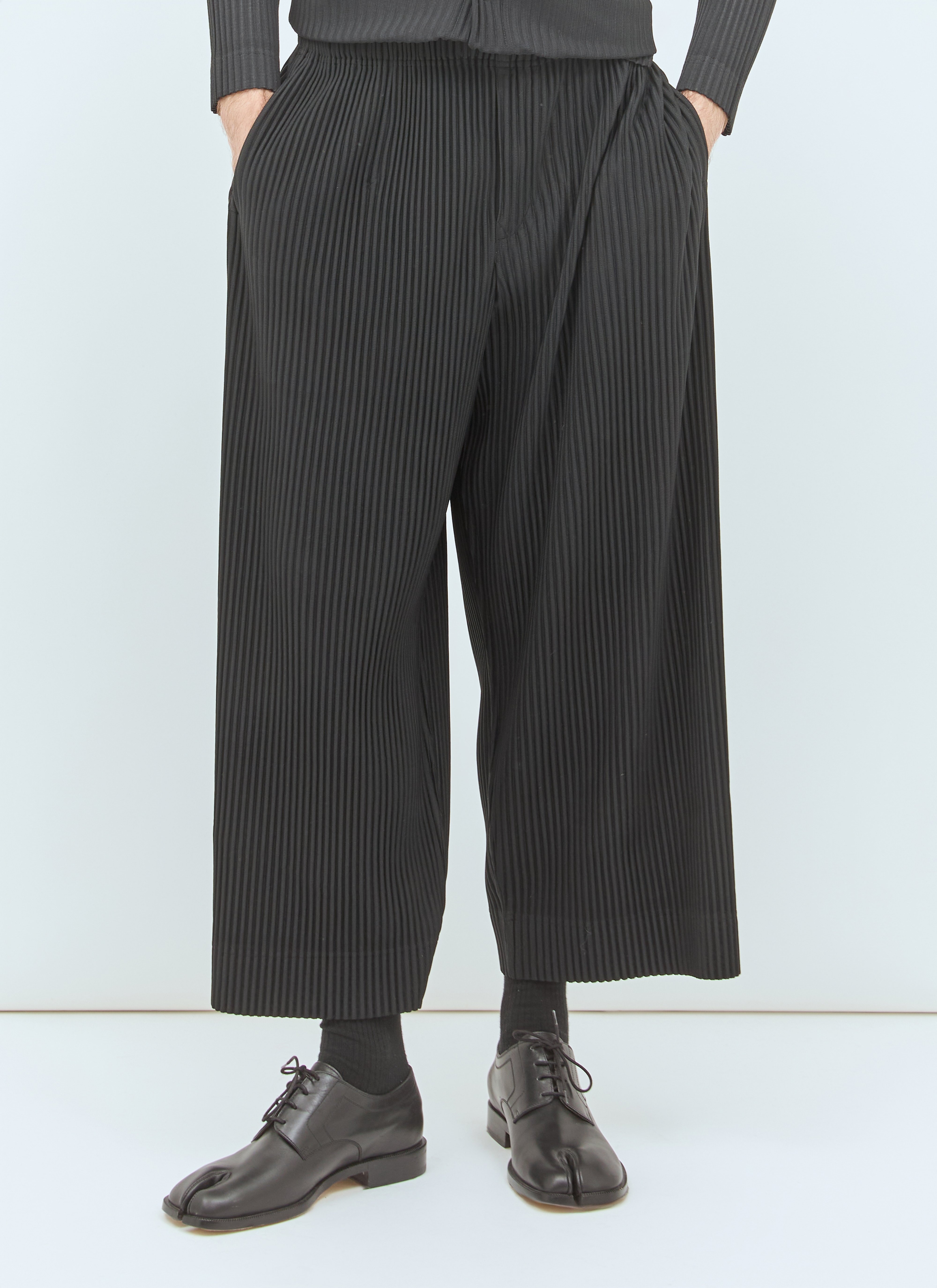 Homme Plissé Issey Miyake Men's' Wide-Leg Pleated Pants in Black | LN-CC®