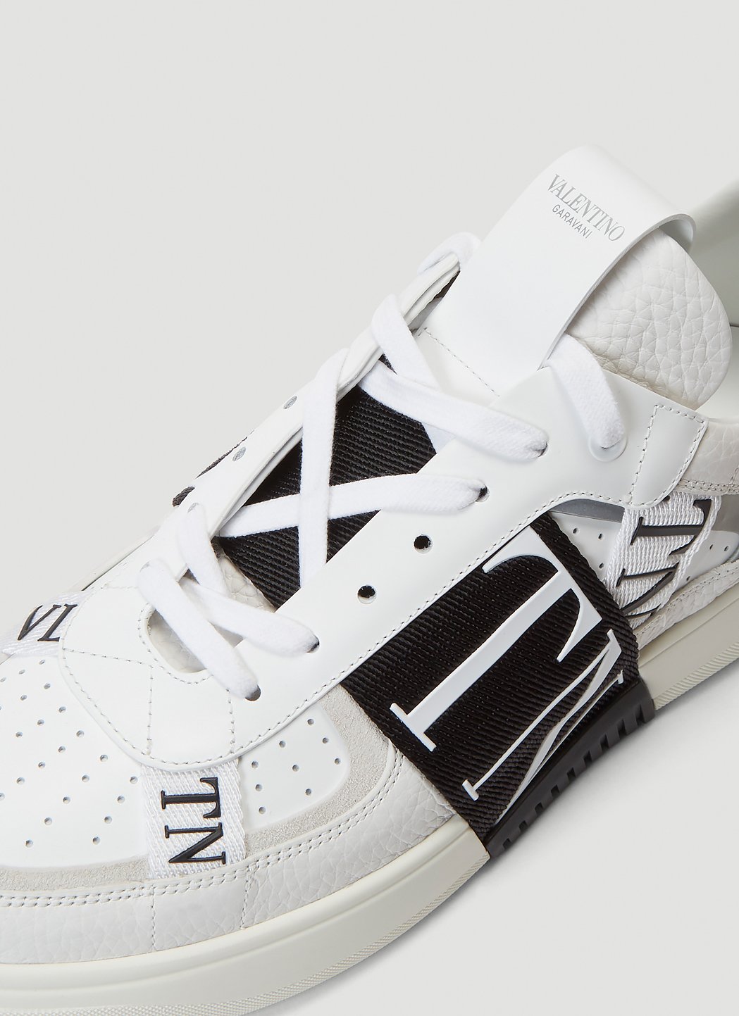 Valentino Men S Vl7n Sneakers In White Ln Cc