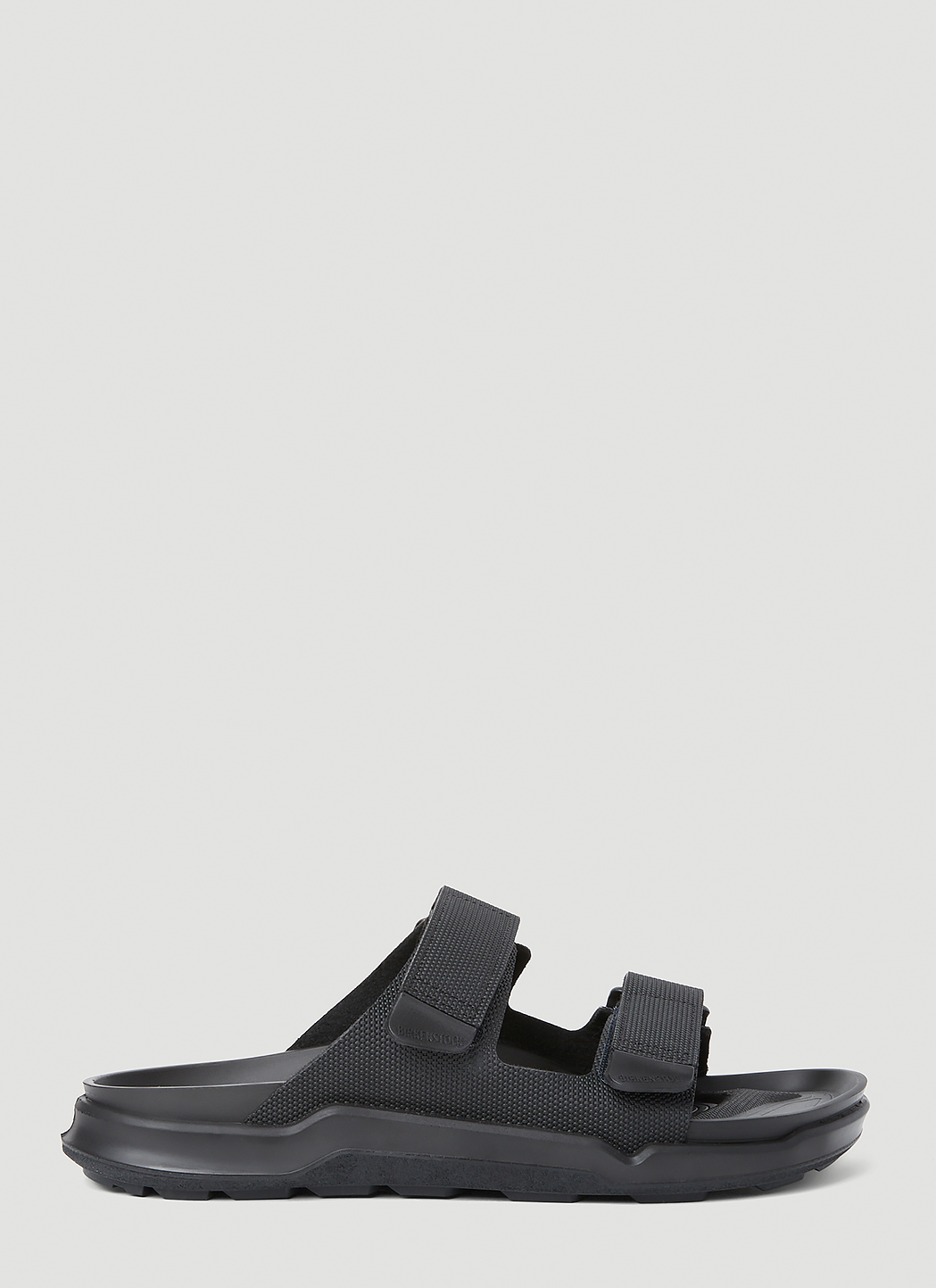 Black nike best sale strap sandals