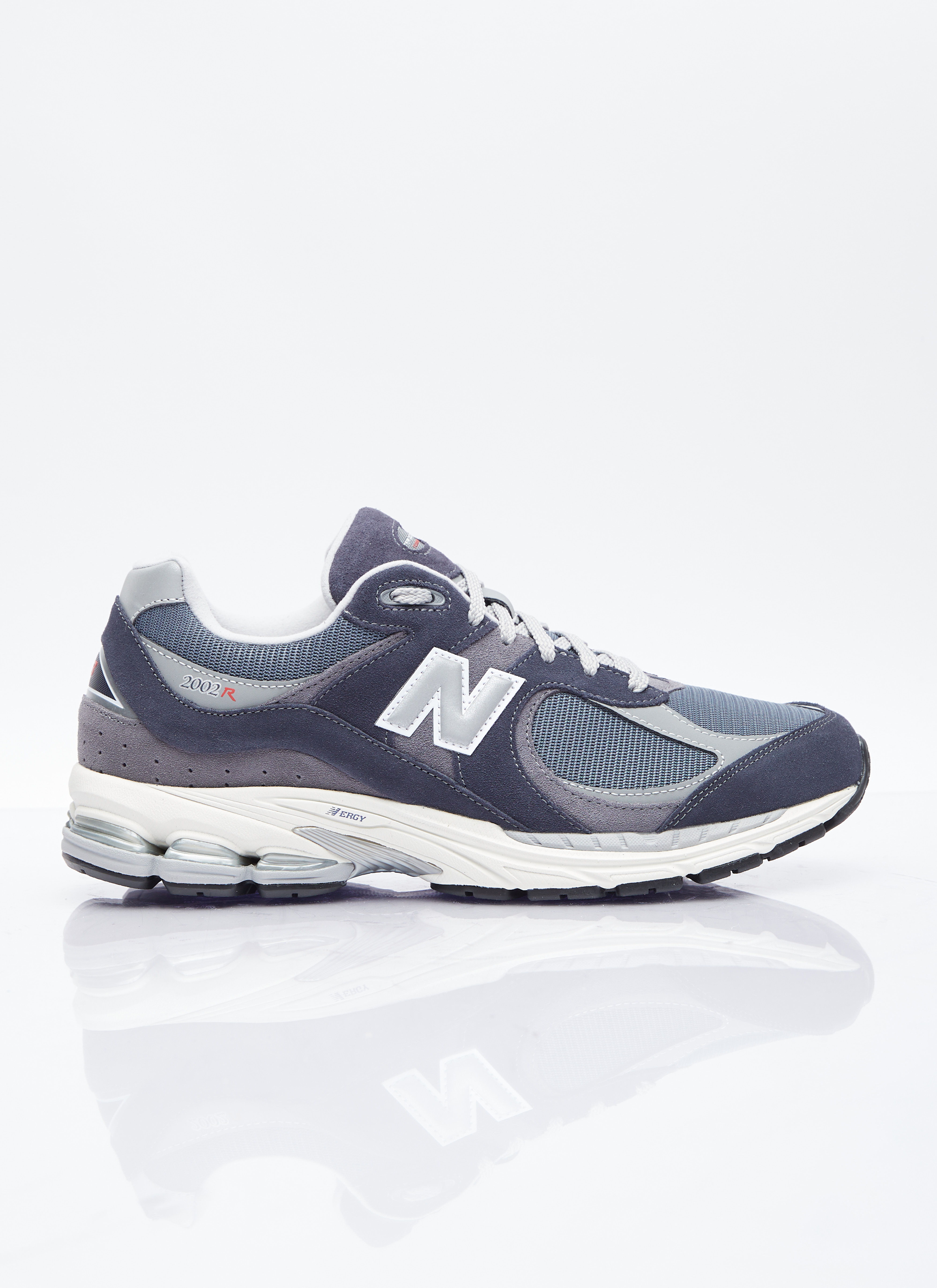 New Balance 2002R Sneakers in Grey LN CC