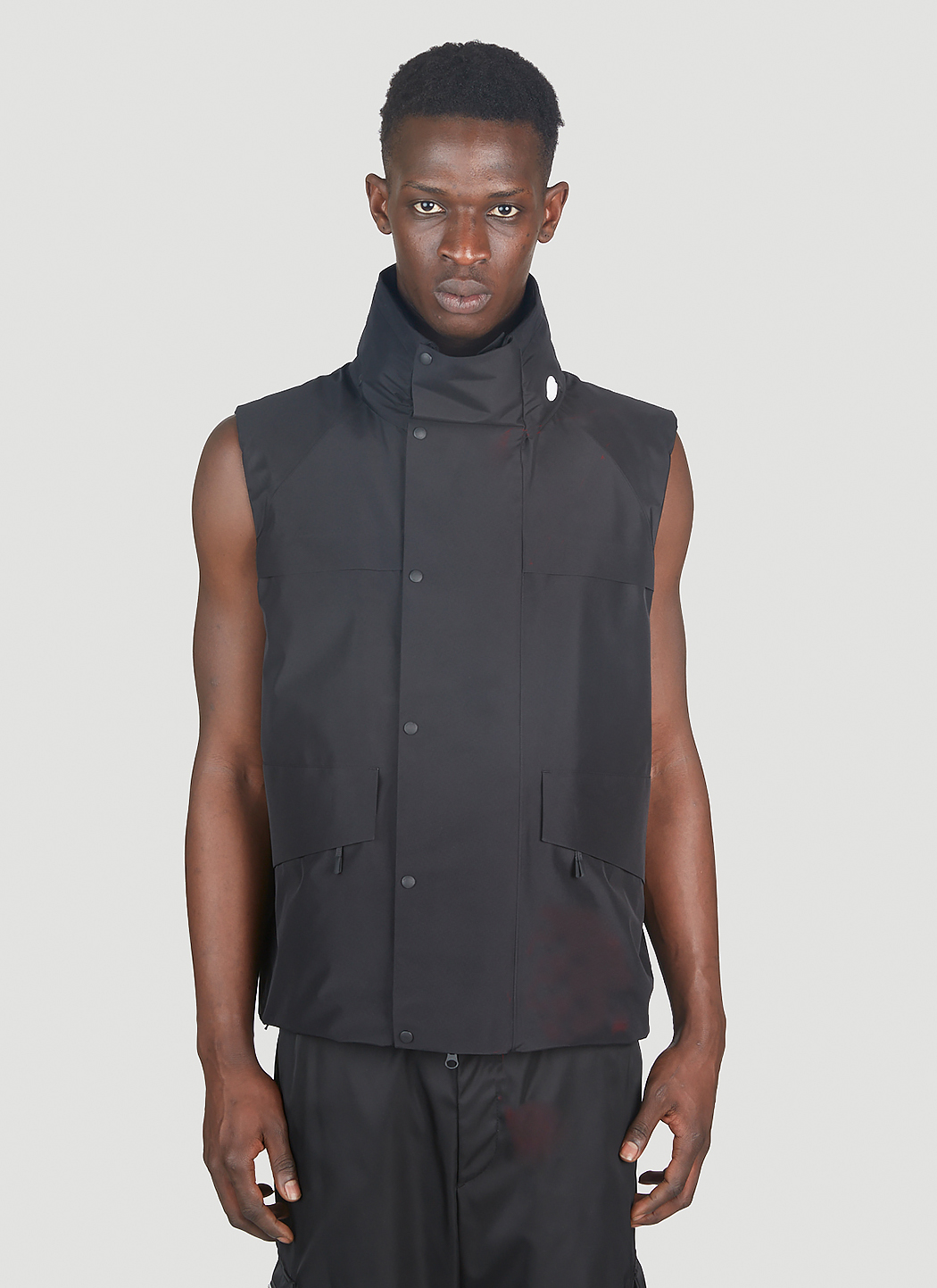 4 Moncler Hyke Vanil Gilet Jacket in Black | Smart Closet