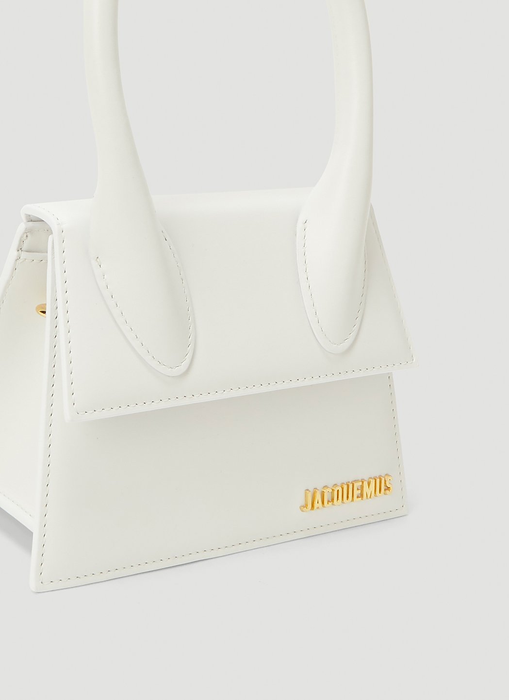 jacquemus moyen white