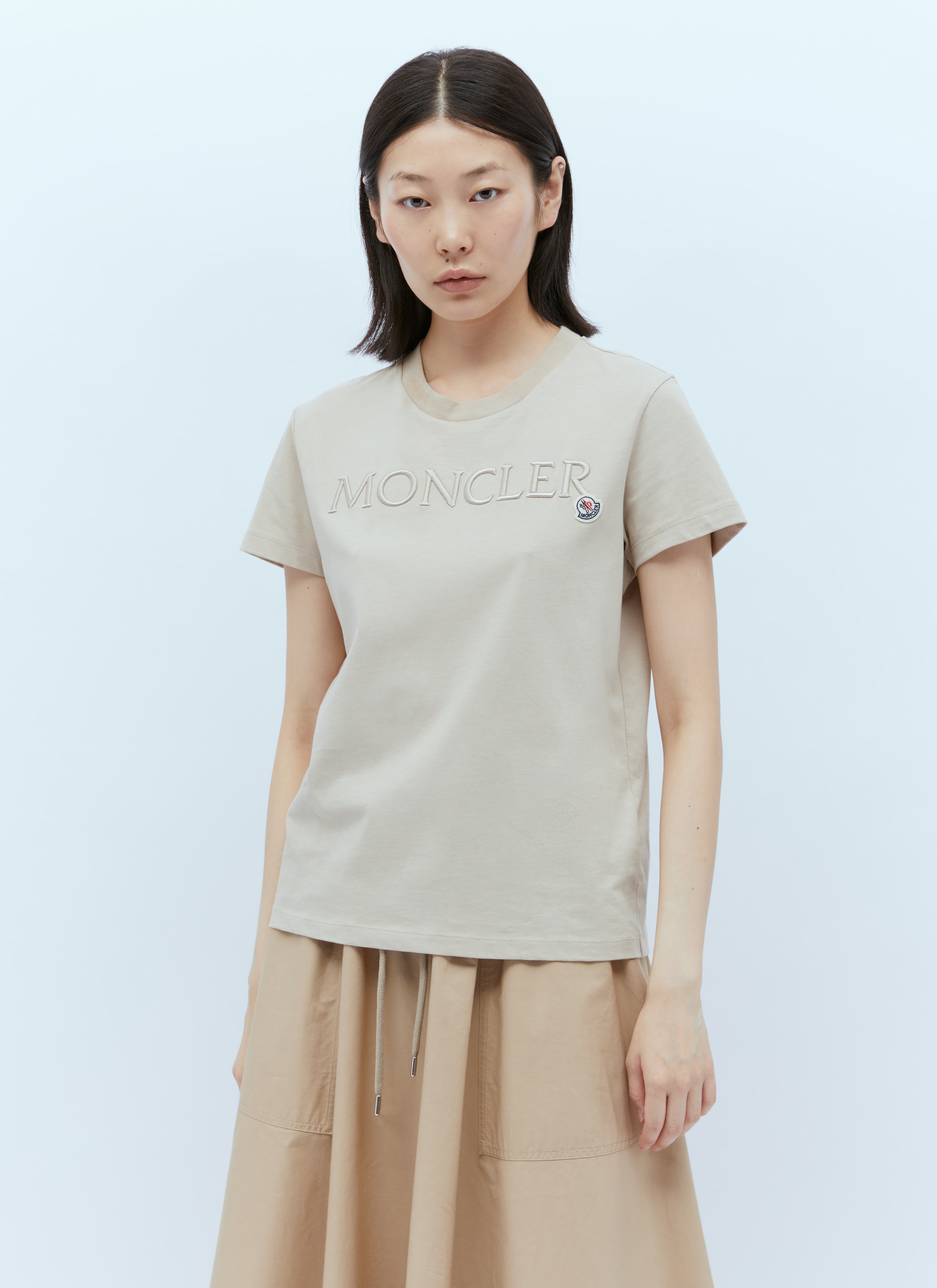 Beige moncler discount t shirt