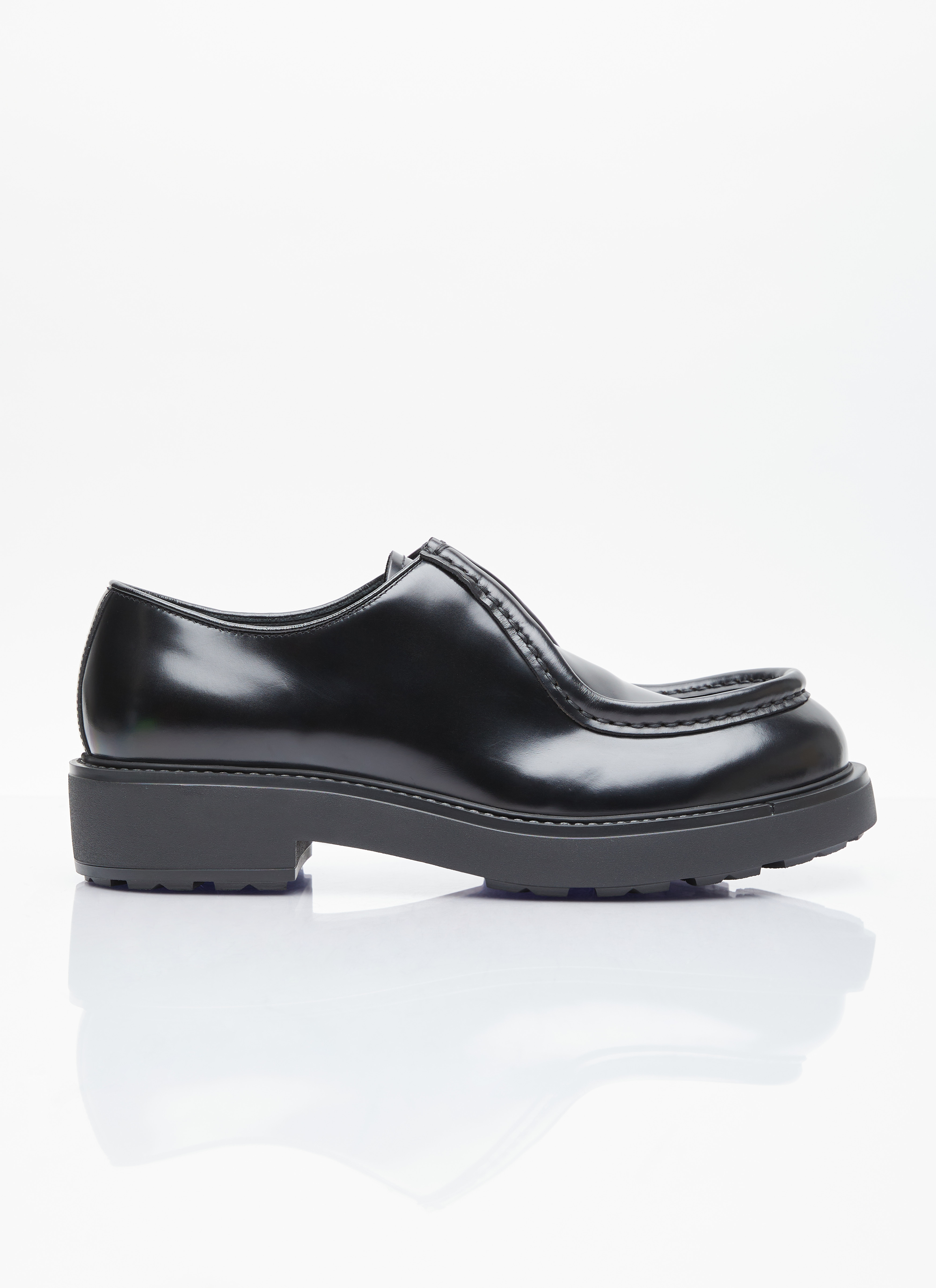 Prada Leather Lace Up Shoes in Black LN CC