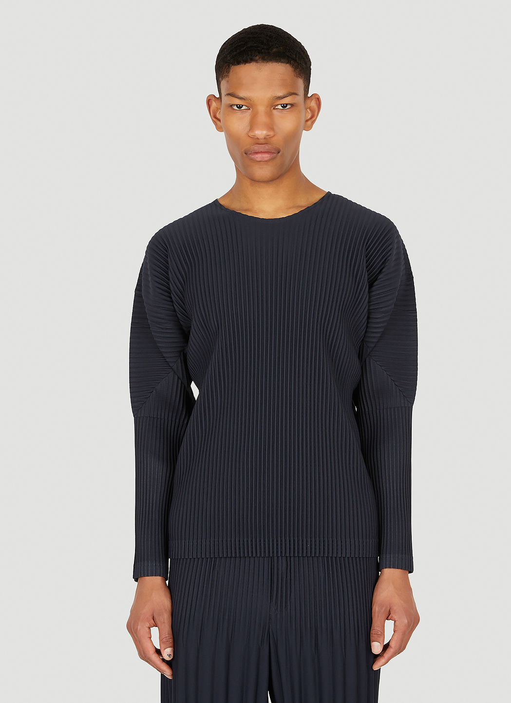 Homme Plissé Issey Miyake Men's Plissé Long-Sleeved Top in Blue